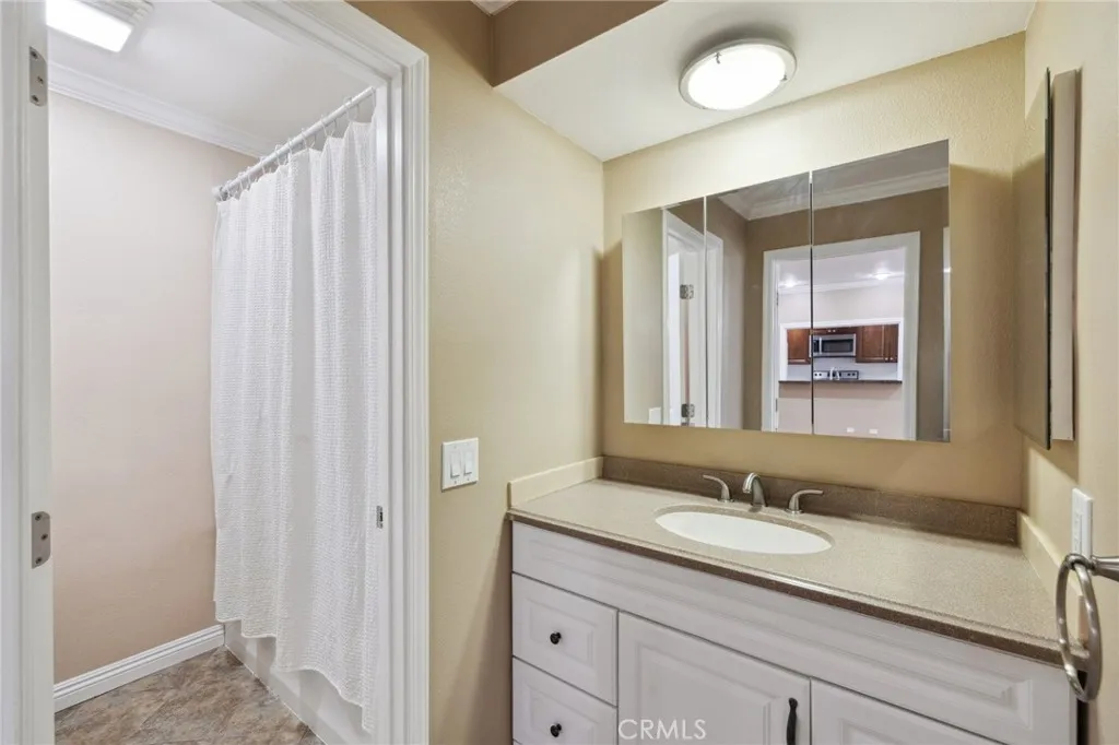 310 S Miraleste Drive 69, San Pedro, California 90732 home-pic-10